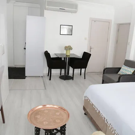 Babu House 3*