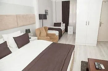 Babu House 3*