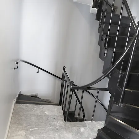 Отель Babu House