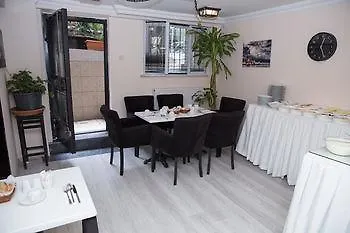 فندق Babu House 3*