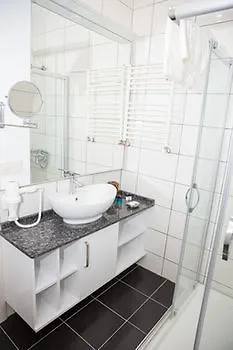 Отель Babu House