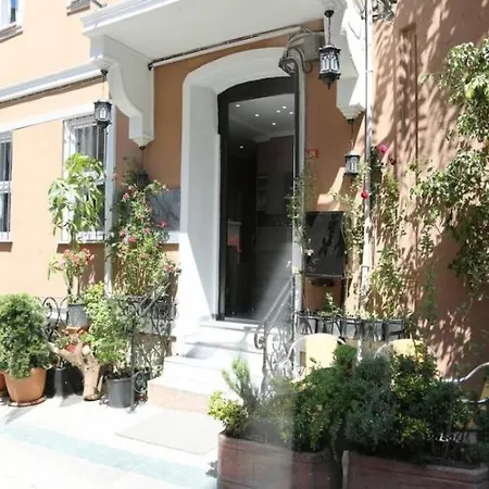 Babu House Otel