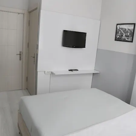 Babu House 3*