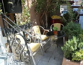 Babu House 3*